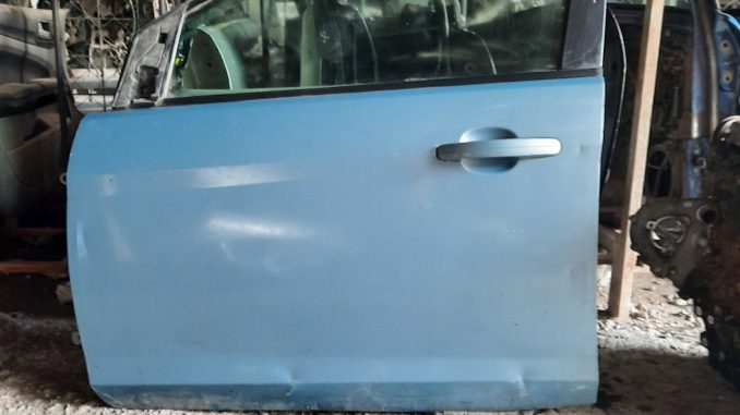 Ford Focus 2008-2011 Sol Ön Kapı