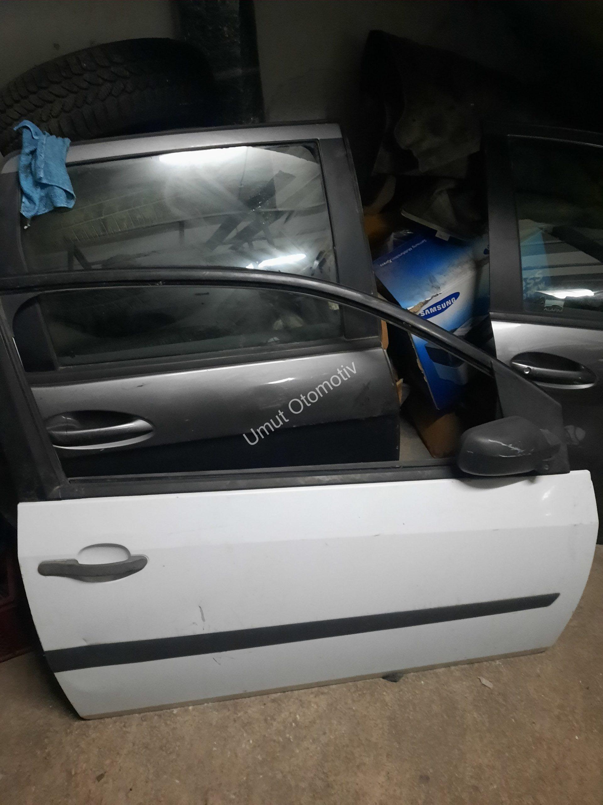 Ford Fiesta Tek Kapı Sağ Ön Çıkma Ford Fiesta Tek Kapı Sağ Ön Çıkma