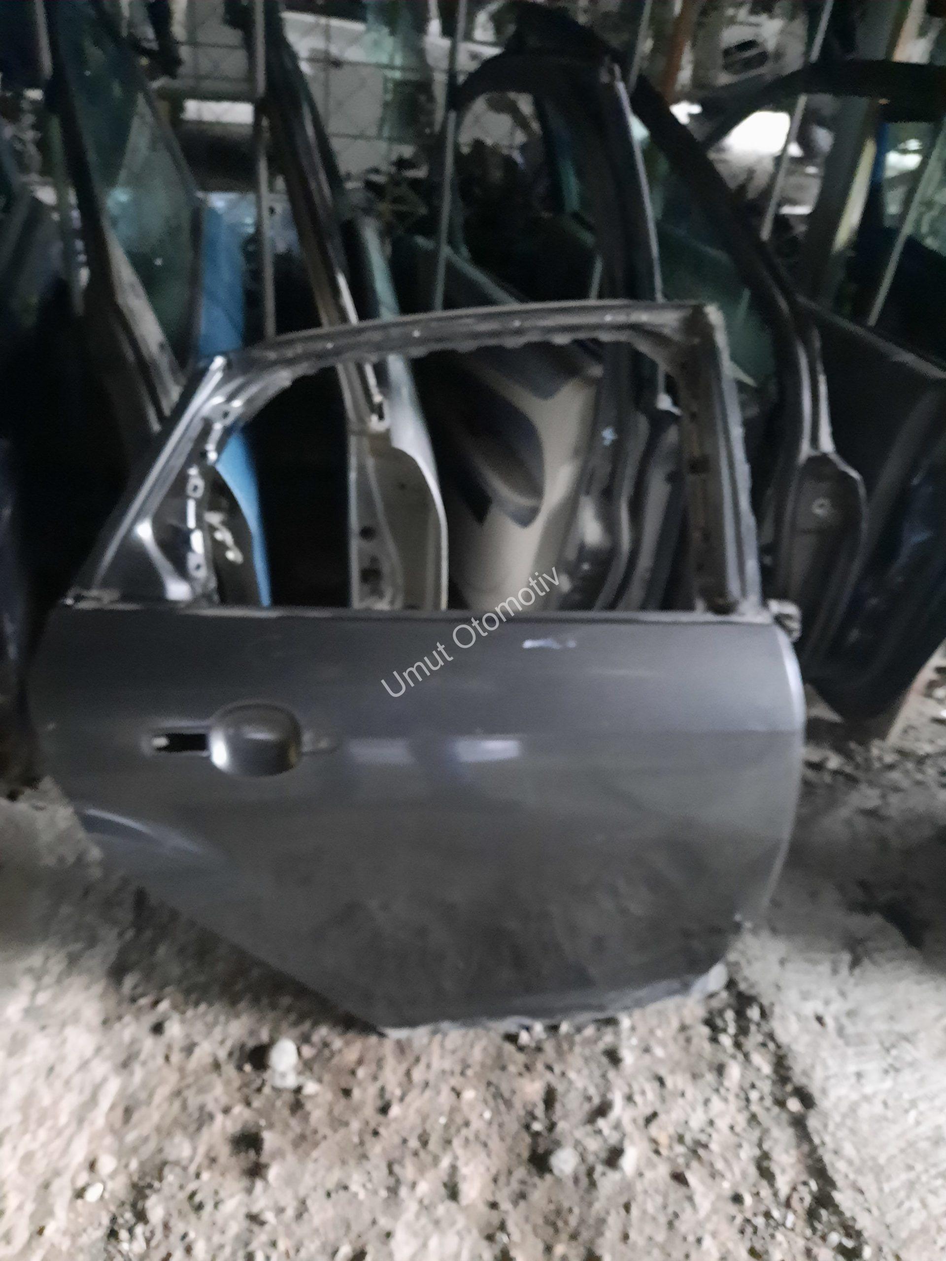 Ford Focus 2011-2018 Sağ Arka Kapı