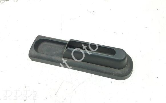 Ford Fiesta Çıkma 2003 - 2009 El Fren Alt Plastiği Ford Fiesta Çıkma 2003 - 2009 El Fren Alt Plastiği